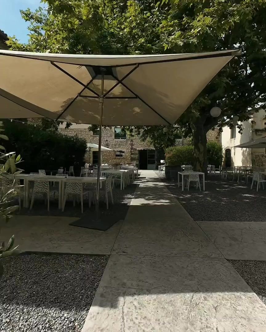 La cour du Clos