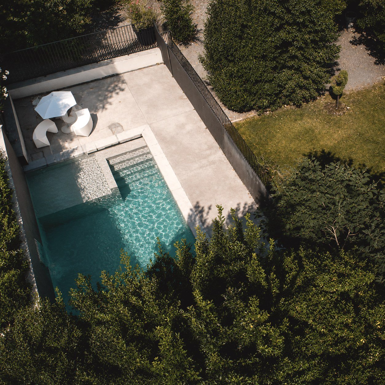 La piscine du Clos vue du ciel